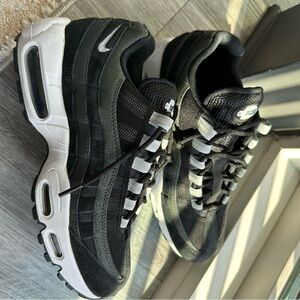 Nike Air Max Black and White Sneakers